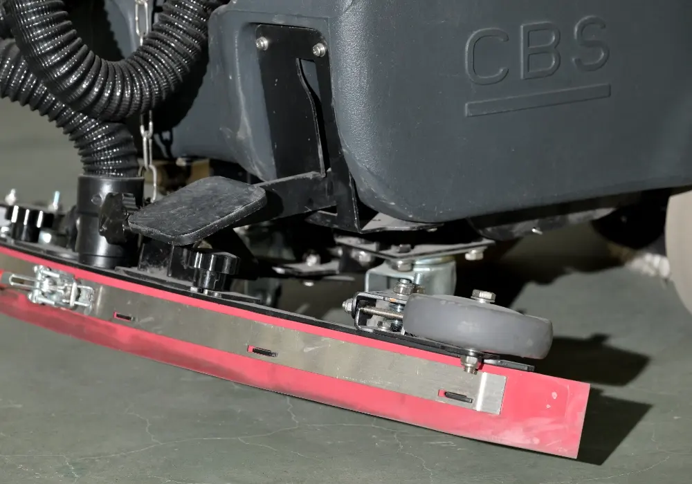 Sturdy Curved Scraper